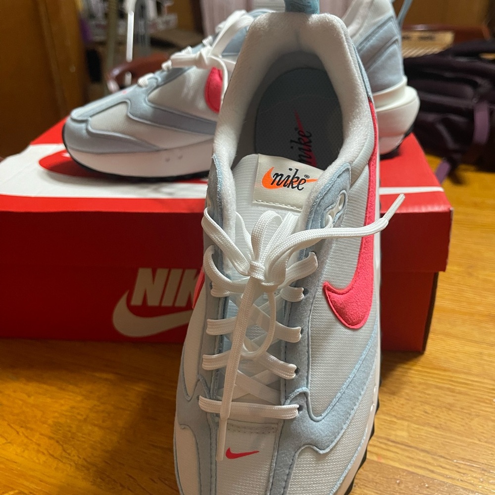 Nike Air Max Dawn Brand New Women’s 8.5